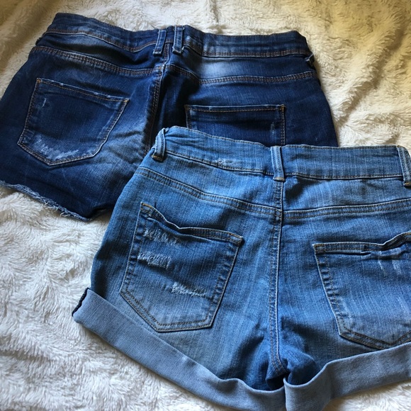 BUNDLE Denim Booty Shorts - Picture 2 of 3